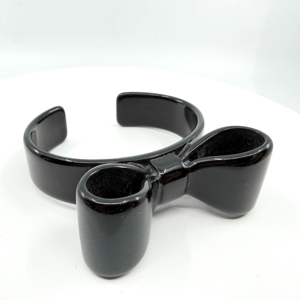 Chic Black Bow Cuff Bracelet - Minimalist Bold Coquette Style Accessory